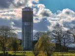 Le château renaissance du 17 ième siècle, avec un aménagement intérieur remarquable. De indrukwekkende ruïnes van het middeleeuwse kasteel dateert uit de 12 e eeuw.