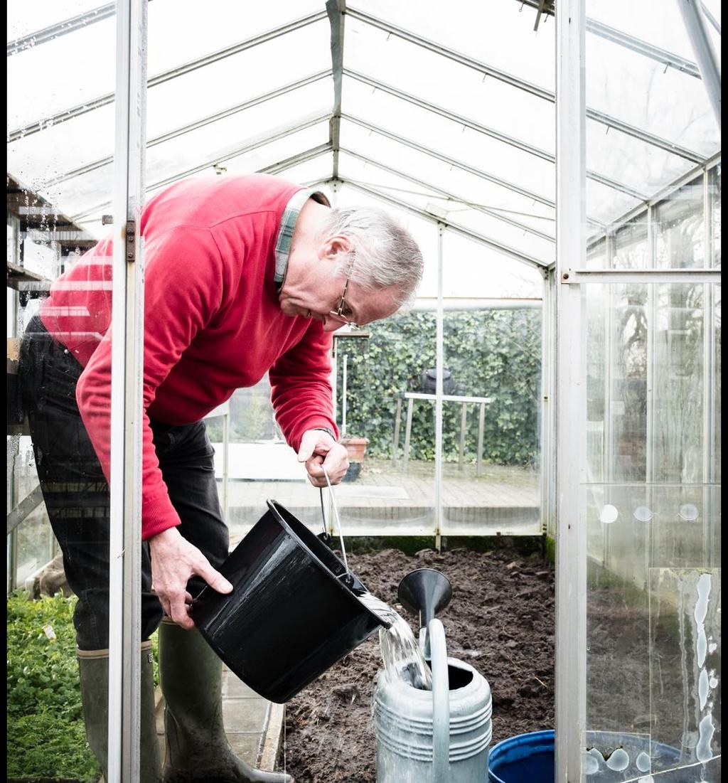 Water geven Zaaien en broezen De gieter voor beperkte oppervlakte, tot en met de