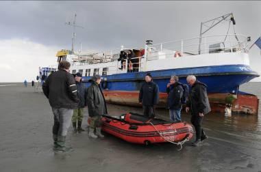 Levend landschap: cultuur op de Waddenzee Resultaten van de inspirerende boottocht op 19 april Wetenschappers, vertegenwoordigers van overheden en erfgoedinstellingen maakten een inspirerende