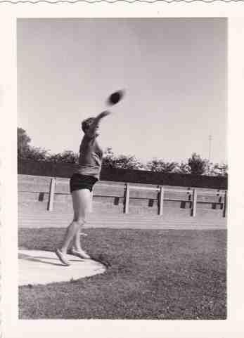 Op 19 juni 1967 slingerde Monique tijdens een interlandenwedstrijd in Lissabon de schijf 46 m 32 cm ver. Wie was Monique en hoe kwam zij tot die uitzonderlijke prestaties?