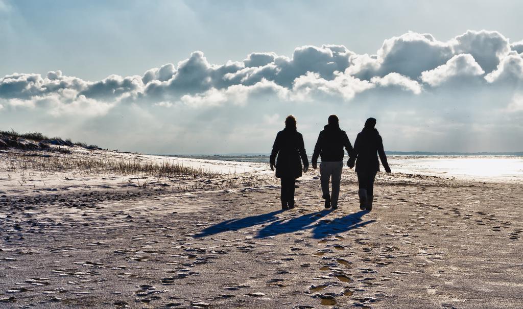 Colofon Fries burgerpanel over toerisme in Fryslân is een uitgave van Partoer, januari 2015 Deze uitgave is financieel mogelijk gemaakt door de provincie Fryslân.