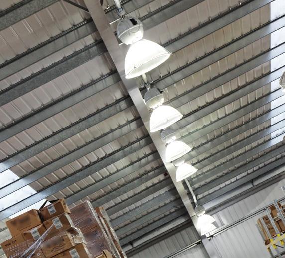 Functionele LED Voor veel van deze lampen (bv kwikdamplampen als de HQL of HPL series, menglichtlampen en gloeilampen) heeft de Europese Unie dan ook inmiddels een importverbod