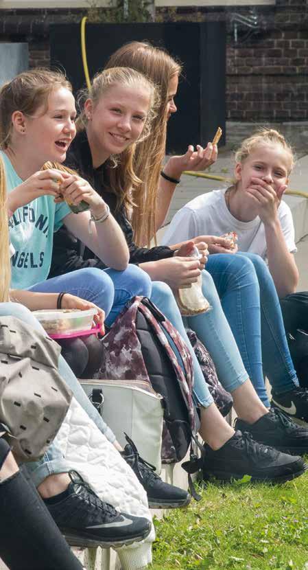 Regels, rechten en plichten Op het Vellesan College leren en werken veel leerlingen, docenten en medewerkers dicht op elkaar.