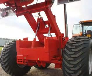 van de kipwagen zorgt voor bestendigheid onder alle omstandigheden. De brede dissels van de bak geven het geheel een perfect evenwicht.