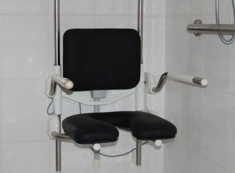 12.3 Hoofdstuk 12 Elektrisch verstelbaar douchezitje 0118 Douchezitting, elektrisch hoog laag verstelbaar, voorzien van opklapbare armleggers Bij bestelling dient aangegeven te worden: - Gesloten of