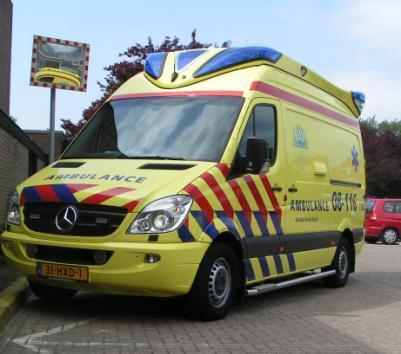 8. Middelen Ambulancevoertuigen In 2011 is samen met collega RAV Gelderland Midden met goed gevolg een Europese aanbesteding doorlopen.