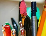 Materialen, omgang met Uw kind ontvangt van school alle materialen die nodig zijn tijdens het werken, zoals pen, potlood et-cetera.
