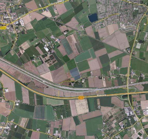 Tijdens het veldbezoek is ook de directe omgeving van dit onderzoeksgebied bekeken. 4.1 Huidige situatie Afbeelding 1 en 2: Situering onderzocht gebied (bron: geodata2.