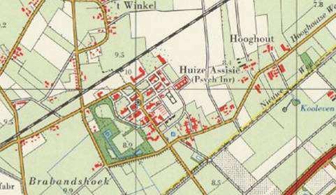 Hooghout komt sinds circa 1900 voor op topografische kaarten. De bebouwingsconcentratie is gelegen op de dekzandrug van Tilburg naar s-hertogenbosch tussen de beekdalen van de Leij en de Esche Stroom.