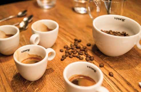Ambacht van koffiezetten Wil je in een ongedwongen setting meer weten van koffie, en gewoon gezellig met vrienden, familie of collega s eens een leuke workshop volgen?