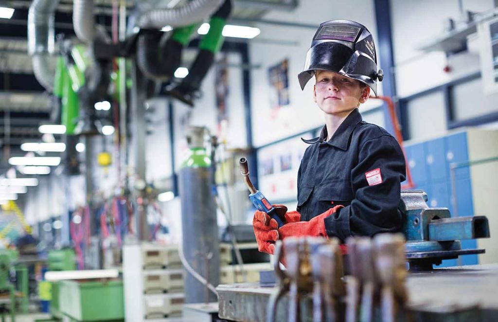 Geven we materialen en voorwerpen rustig aan Volgen we de veiligheidsvoorschriften die op de materialen staan of die door de