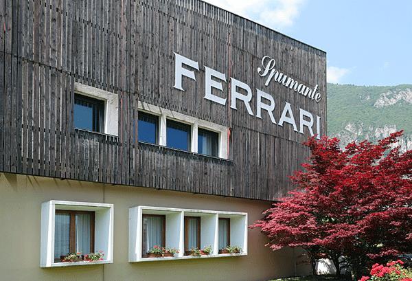 Ferrari Cantine Ferrari werd in 1902 door Giulio Ferrari gevestigd in Trento. Ferrari heeft niet te maken met het gelijknamige automerk.