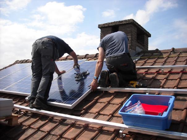 ONDERHOUD Individuele woningverbeteringen met 25% korting op de huurverhoging Isolatie Installatie 6-8-10 Zonnepanelen (aantal