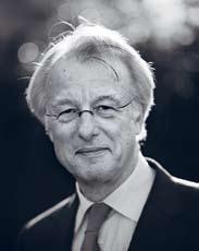 De heer J.J. (Jozias) van Aartsen (Den Haag, 1947) is sinds 2008 burgemeester van de gemeente Den Haag.