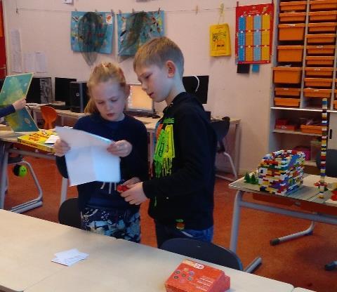 Groep 4 In groep 4 betekent dat steeds meer oefenen met de getallen en bewerkingen onder de 100.