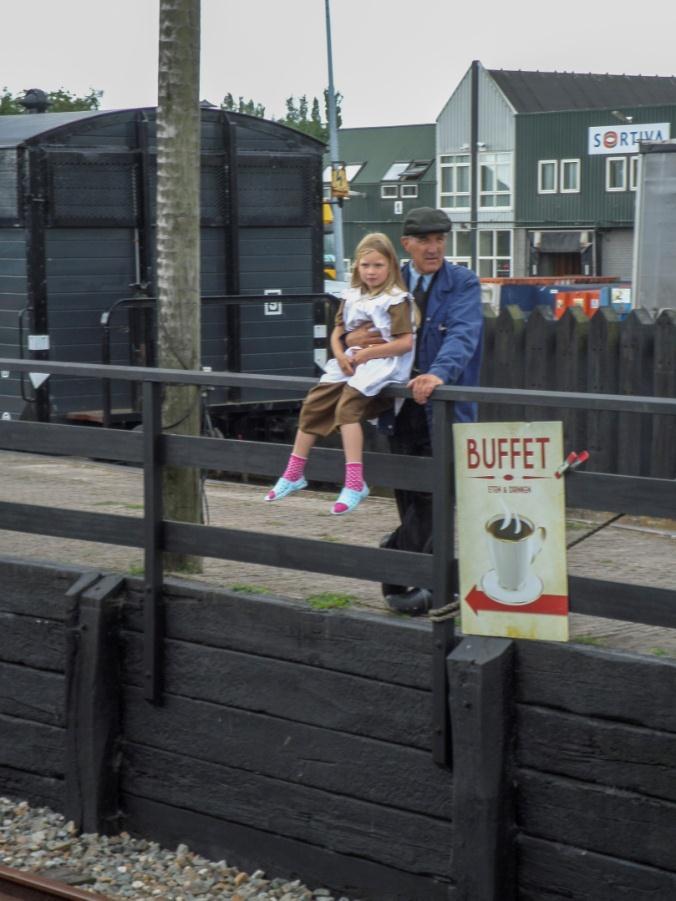 Eindpunt Medemblik stapten we uit op zoek naar