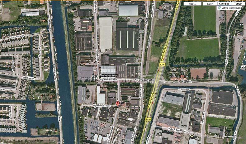 2 Beschouwde situatie Bruin Veem BV is gevestigd op het industrieterrein Molletjesveer in Krommenie, Gemeente Zaanstad. De inrichting ligt aan de Nijverheidsstraat 18 (figuur 2.1).