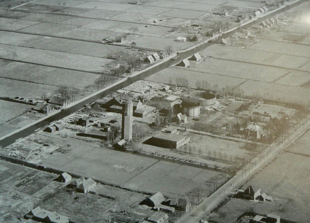 Oorsprong: 1927: gemeentelijk drinkwaterbedrijf (naast de gasfabriek uit 1904) Jaren 1980: constatering