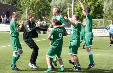 Fair play prijs voor De Wilper Boys Tijdens de clubavond met Gerard Kemkers op 2 november reikt Evert IJspeert de fair play prijs 2014-2015 uit aan De Wilper Boys.