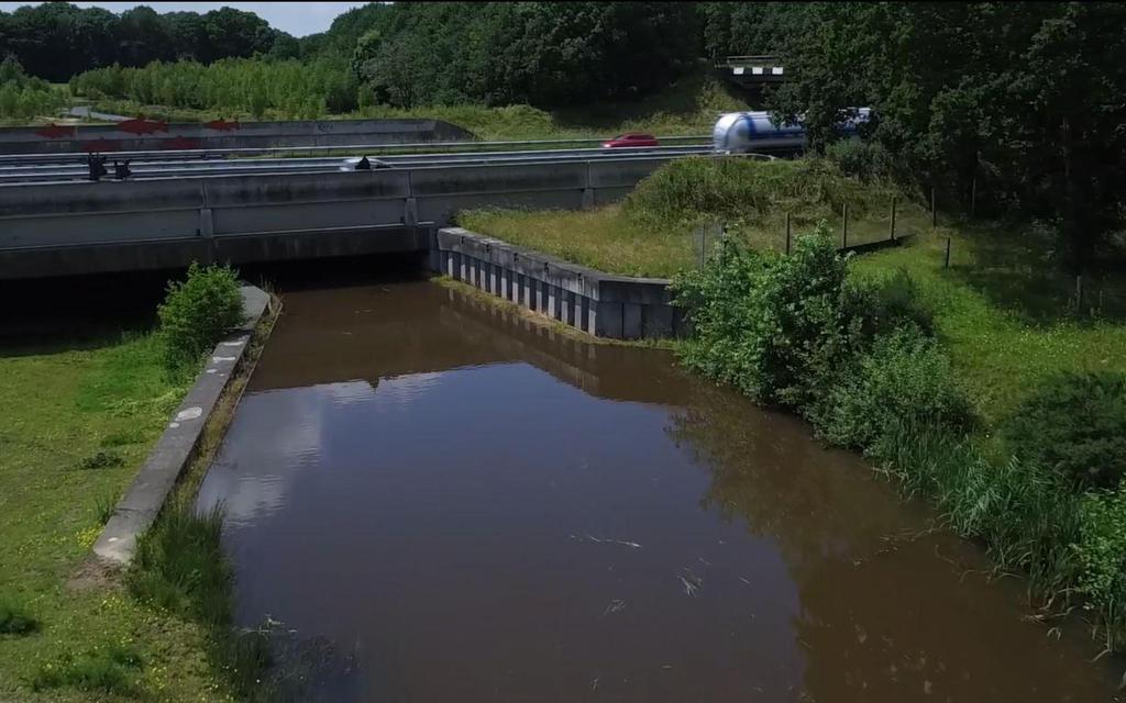 WANDELEN LANGS DE DOORBRAAK 10KM ROUTE 11 km 20 18 Aan de zuidkant van Almelo stroomt de Doorbraak; een beek van 13 kilometer, van de instroom bij de Lolee naar Ypelo.