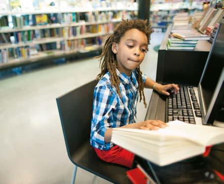 Een leven lang leren en jezelf ontdekken. Meedoen in een samenleving begint met communicatie, met taal- en cijfervaardigheid.