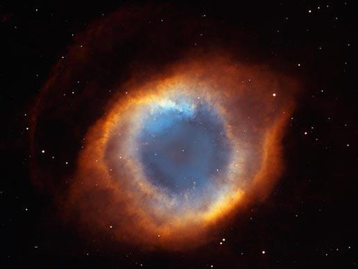 Helixnevel Bron: MvdH NRC Het lijkt het boze oog wel. Maar de astronomen die de eerste opnames maakten van deze planetaire nevel in het sterrenbeeld Waterman noemden hem destijds de helixnevel.