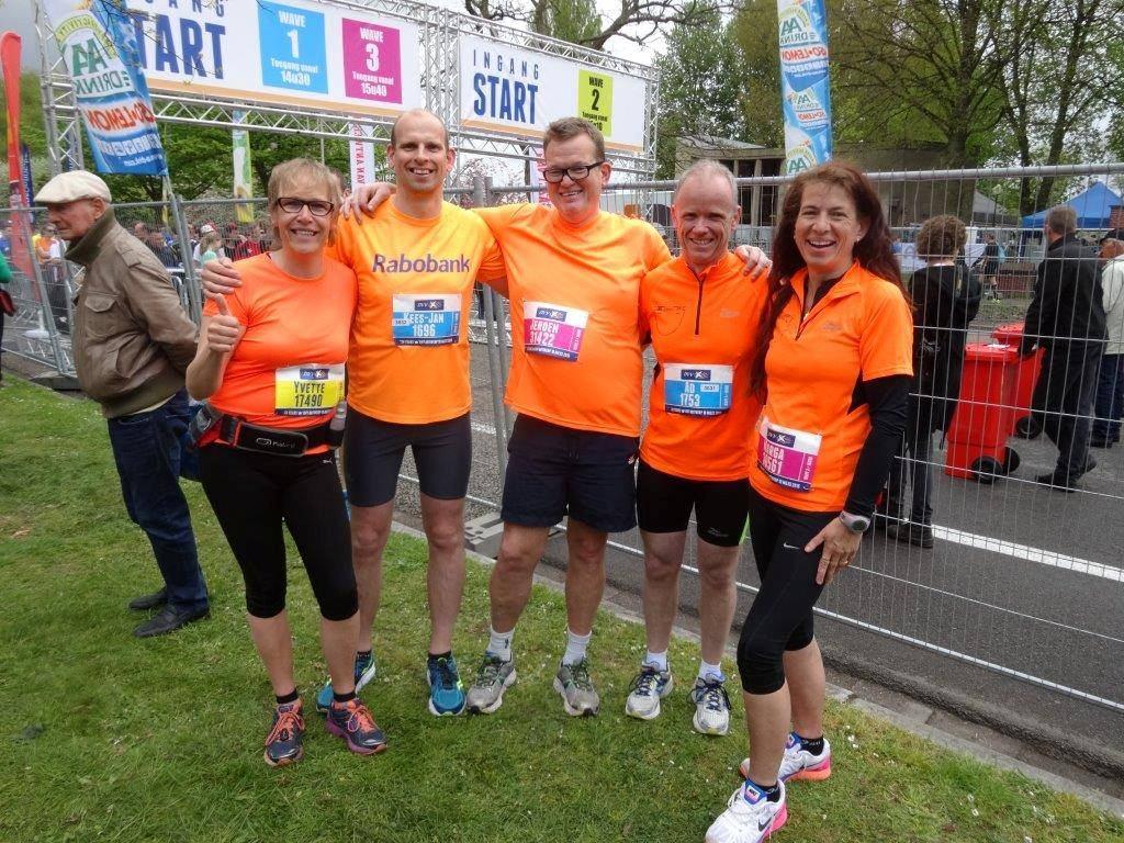 Antwerpen hardloopwedstrijd Zondag 26 april 2015 in Antwerpen 10 miles hardgelopen namens ZBSD, met 3 andere clubleden.