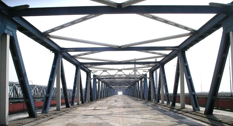 Zaltbommel, de brug die Martinus Nijhof bezong in zijn gedicht met als beginregel:" Ik ging naar Bommel om de brug te zien".