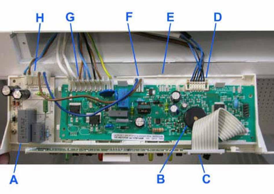 B Zoemer C Display-elektronica D Voeler-aansluitklem - koelruimtevoeler = witte kabel - voeler van de