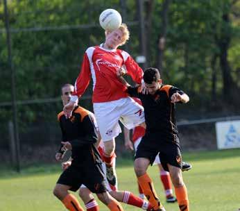 Gelukkig liep de dramatische wedstrijd goed af voor de Estrianen. 10 minuten voor tijd gaf Bart Cruijsen een steekbal op Coen Lourensen, die deze in de verre hoek schoof: 2-1!