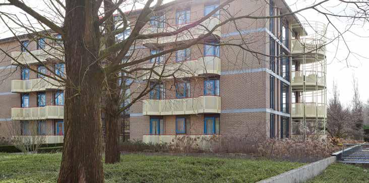 Dit ruim opgezette 3- (mogelijkheid tot 4) kamer appartement is gelegen op de tweede woonlaag bereikbaar met de liftinstallatie.