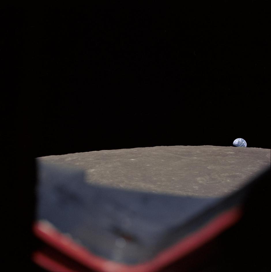 Bij de 4e omloop draaide de capsule van de maan weg.