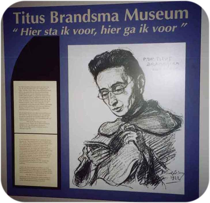 Nieuwsbrief - Titus Brandsma Museum - Bolsward december 2015 Missie Het Titus Brandsma Museum is een museum met religieushistorische optiek.