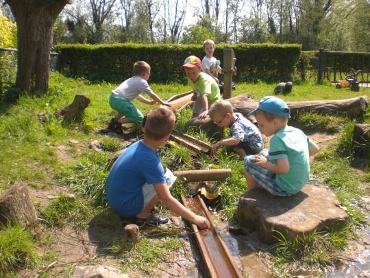 gingen brengen aan kinderboerderij de Cantecleer in Kampen.