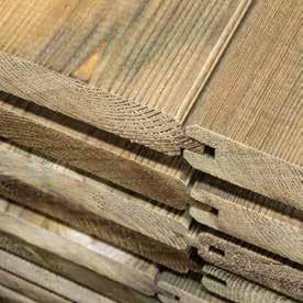 Drenken Drenken van hout komt vaak voor bij het verduurzamen van daktimmerwerk.