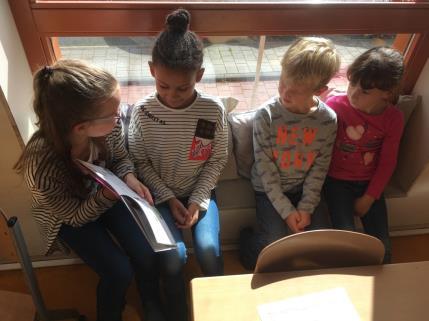 Kinderboekenweek De afgelopen anderhalve week stond in het teken van Gruwelijk eng!, het thema van de Kinderboekenweek.