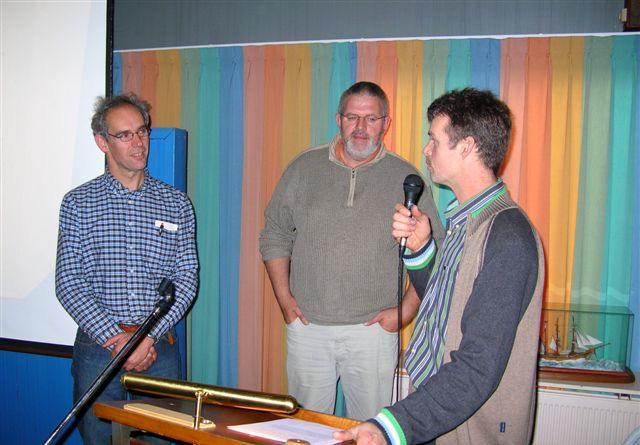 Notulen jaarvergadering Triple-A vereniging 2006 Opening door de voorzitter De voorzitter verwelkomd een ieder en speciaal de gastsprekers John Burket en Theo Pieters.