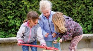 Voor kinderen zijn voorstellingen, workshops en lessen gratis te bezoeken.