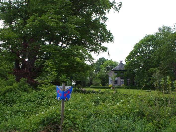 De Haalweide was een van de vele grote boerderijen die in de loop van de eeuwen langs de Reest werden gebouwd.