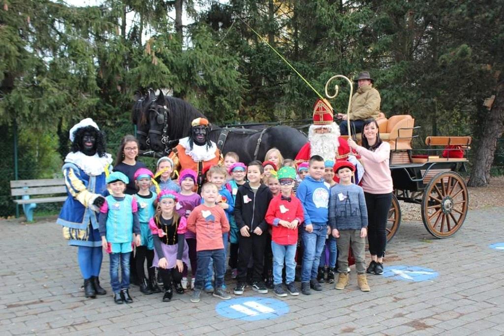 we een leuk dansje voor de Sint en zijn Pieten