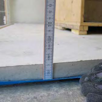 7.4 Cement dekvloeren Cementvloeivloeren Sinds geruime tijd bestaan er ook systemen voor de vloeibare verwerking van cementdekvloeren: cementgebonden vloeivloeren.