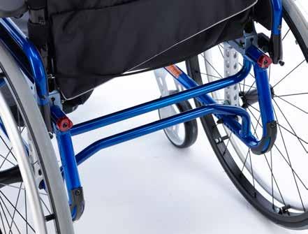 Action 5 WLZ uitvoering De Invacare Action5 is een rolstoel met goede rijeigenschappen, die zowel in een vastframe als vouwframe uitvoering verkrijgbaar is.