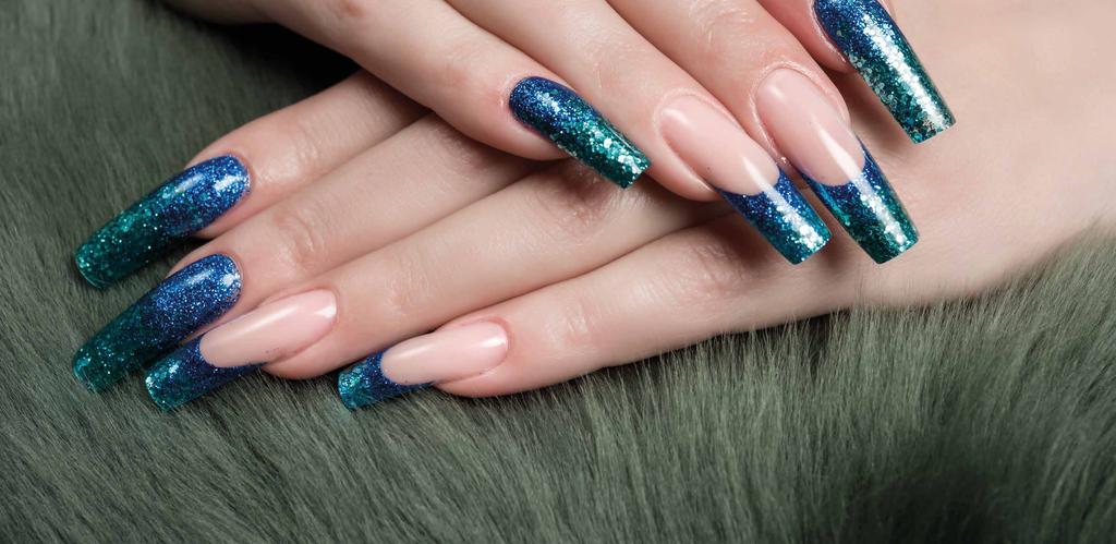 Sheryl Djadoenath Winter nagels Sheryl Djadoenath Het is altijd maar