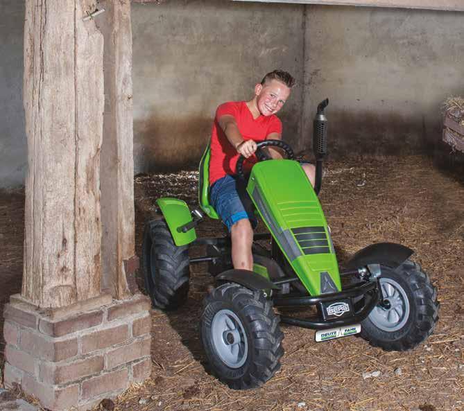 07.11.05.00 BERG DEUTZ-FAHR Waar vind je zoveel ruimte als op een boerderij? Met deze BERG DEUTZ-FAHR skelter ga je mooie avonturen beleven.