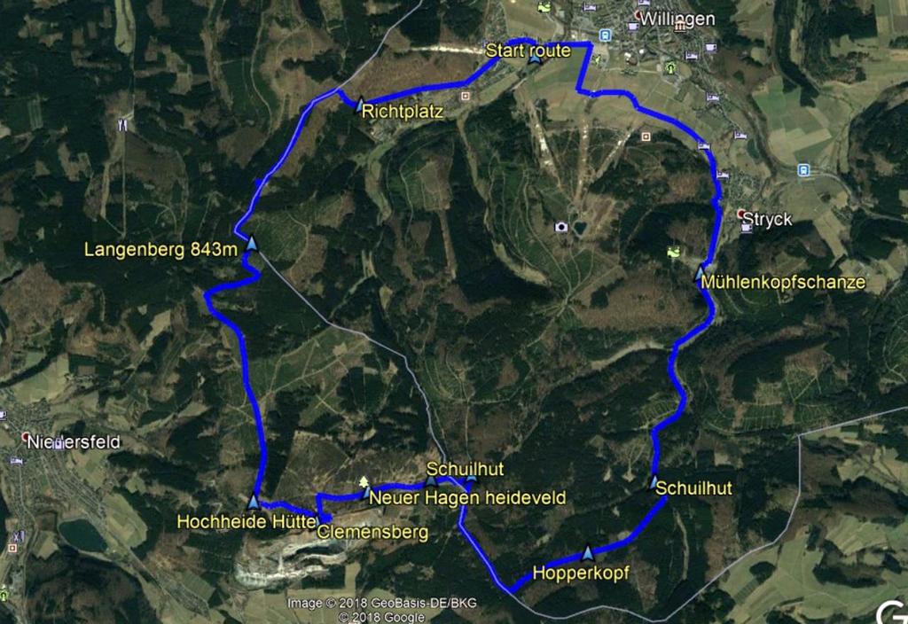 Het Sauerland is echter ook in alle seizoenen een goede bestemming voor wandeltochten. Deze rondwandeling die we bij Willingen maakten is daarvan een mooi voorbeeld.