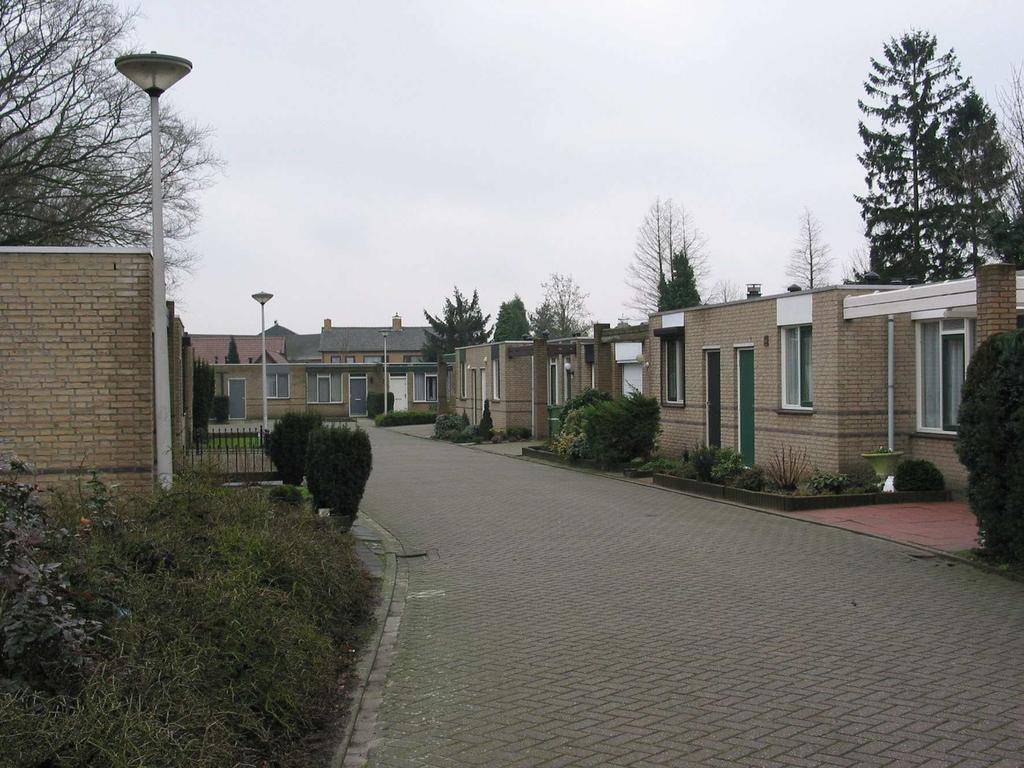 Gebied 10: Kloosterhof Inbreidingswijk niveau 2 Bebouwing Dit gebied is ontstaan in de jaren 80 en heeft een woonfunctie.