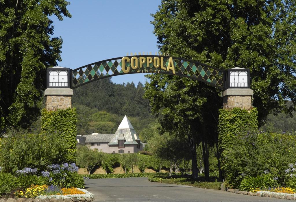 FRANCIS FORD COPPOLA CALIFORNIË Inspiratie vond Coppola in zijn jeugdjaren, toen hij wijn hielp maken op het familiedomein in Zuid-Italië.