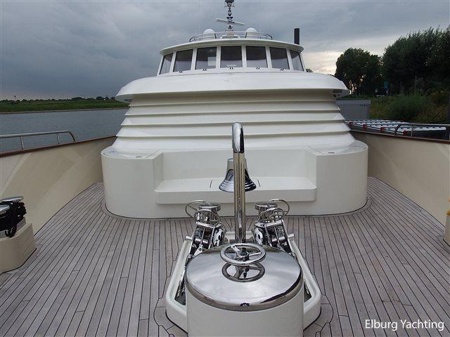 Omschrijving Elburg Yachting biedt als Central Agent dit motorjacht wereldwijd aan. ORIZZONTE is een displacement, raised pilot house, round bilged midsize superyacht (Theo Werner Design).