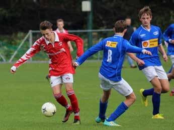 Diezelfde Jason danste daarna door de defensie van Juliana en maakte de 4-1. Vince, ingevallen voor Steyn, bewees dat een keeper vaak dezelfde kwaliteiten heeft als een spits.