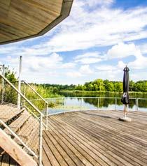 Het is mogelijk (een deel van) het restaurant of de aangrenzende Meerkoetzaal af te huren voor een condoleance.